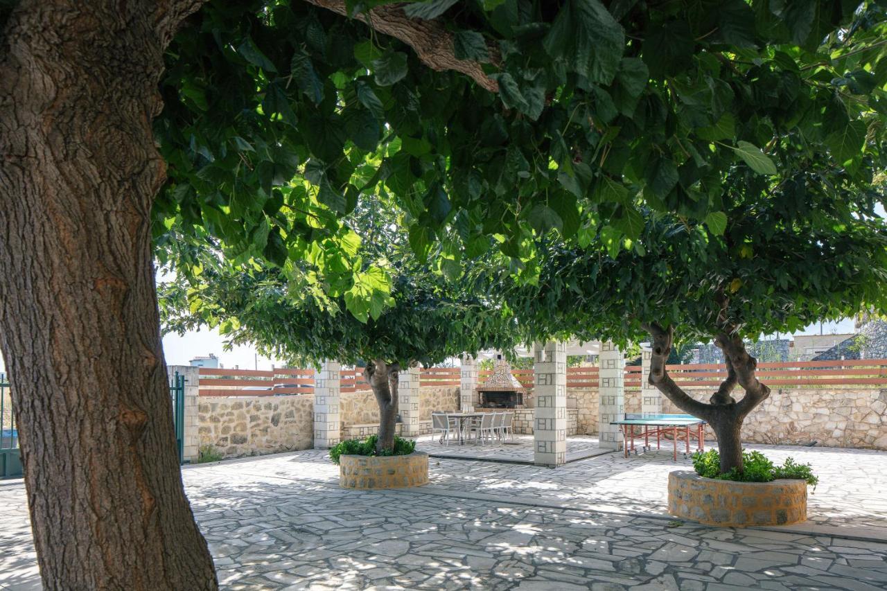 Villa Pinelopi Asprouliánoi Dış mekan fotoğraf