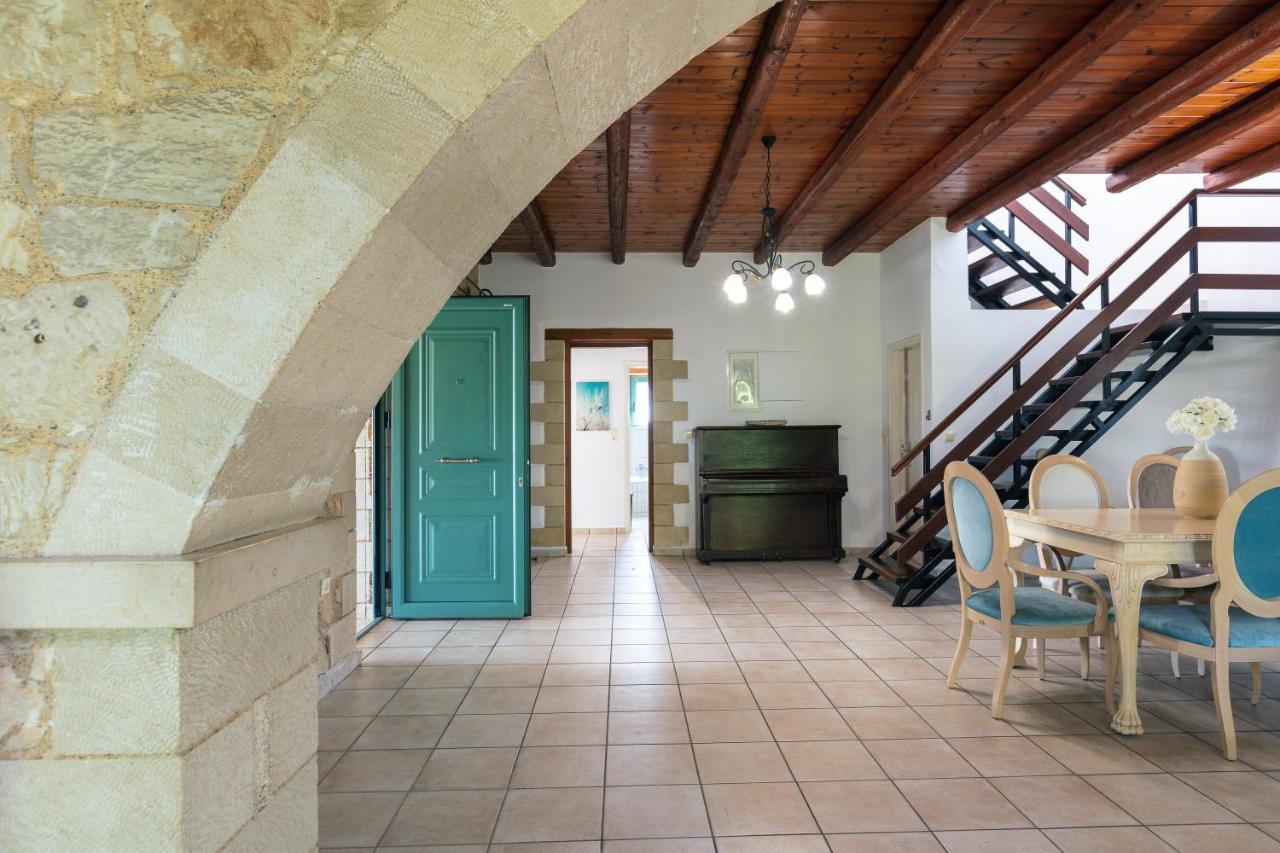 Villa Pinelopi Asprouliánoi Dış mekan fotoğraf
