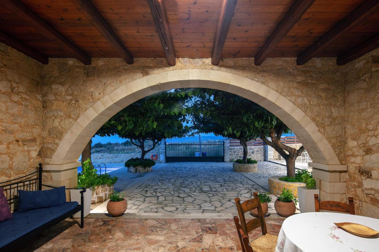 Villa Pinelopi Asprouliánoi Dış mekan fotoğraf
