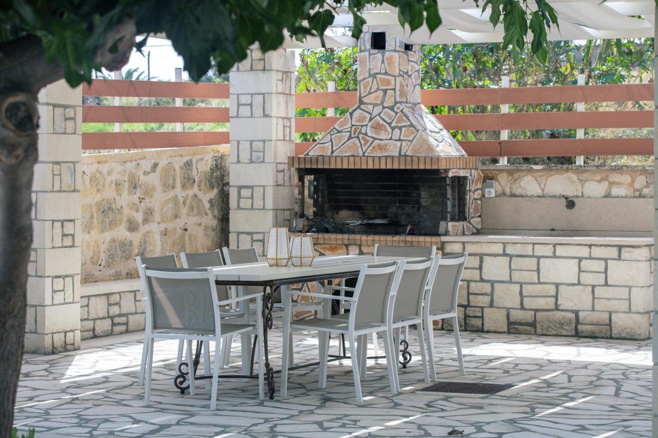 Villa Pinelopi Asprouliánoi Dış mekan fotoğraf